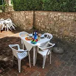 Apartament In A With Swimming Pool
