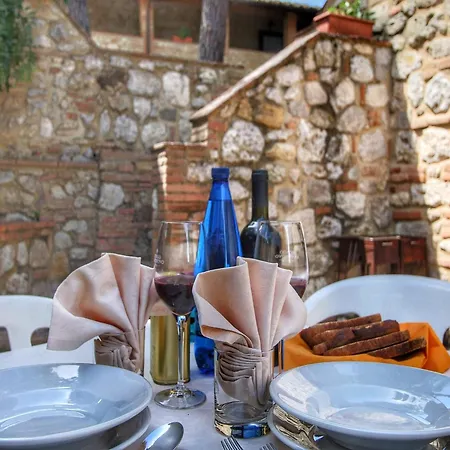 Apartment In A Farmhouse With Swimming Pool Apartment Mensanello