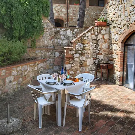 Apartment Apartment In A Farmhouse With Swimming Pool