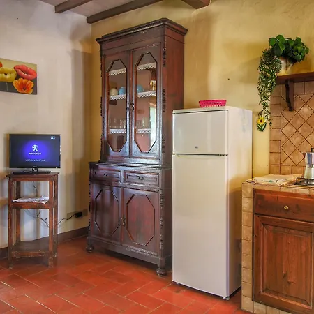 Apartment In A Farmhouse With Swimming Pool * Mensanello
